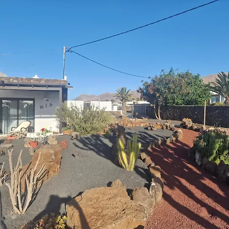 Con Terraza Y Jardin *