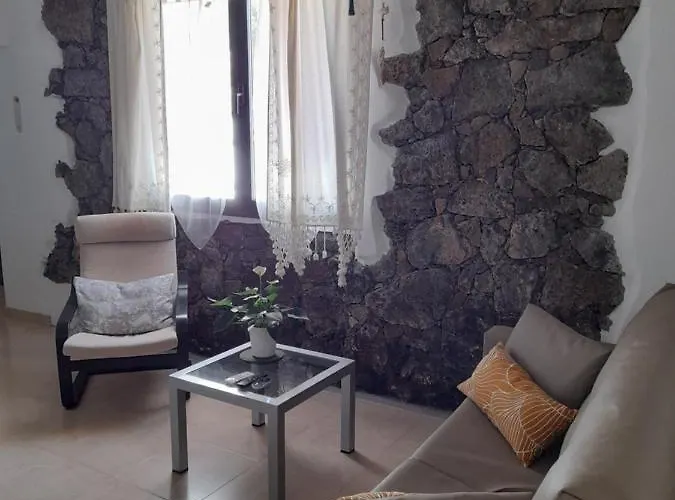 Con Terraza Y Jardin Semesterbostad