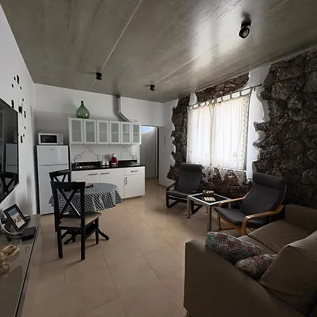 Vakantiehuis Con Terraza Y Jardin *