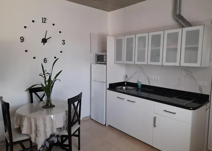 Con Terraza Y Jardin בית נופש Las Breñas