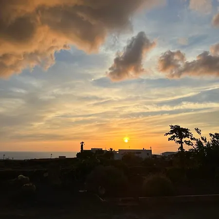 Сasa de vacaciones Con Terraza Y Jardín *